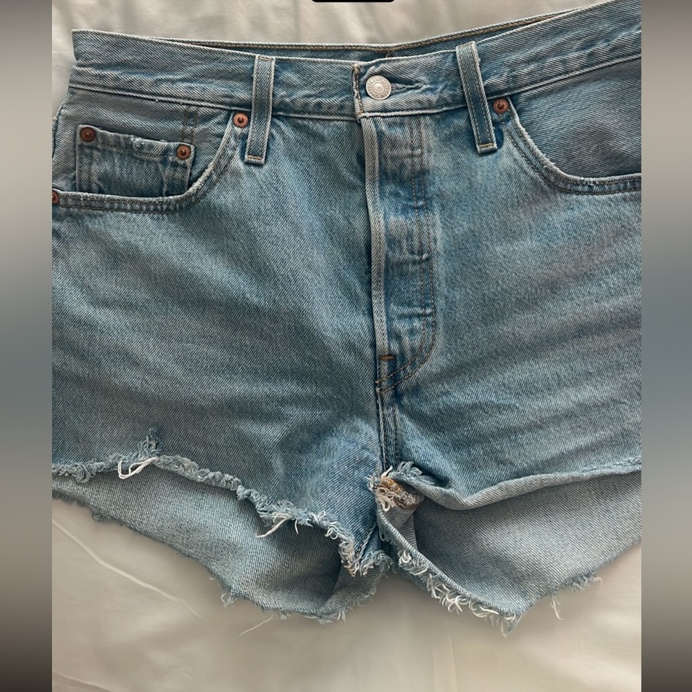 Levi 501 shorts size 29 women’s